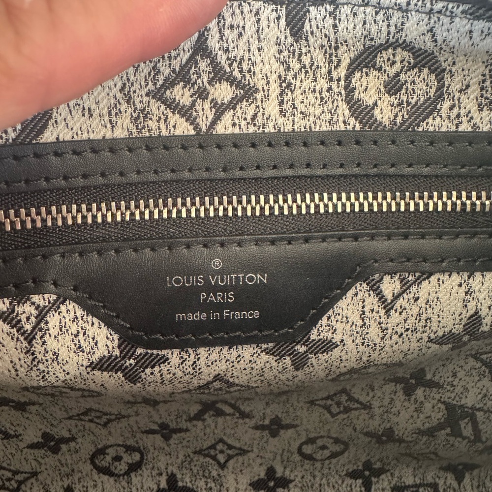 I lowered the price to sell  
Louis Vuitton Black and Gray Monogram Speedy 25 - Picture 3 of 16
